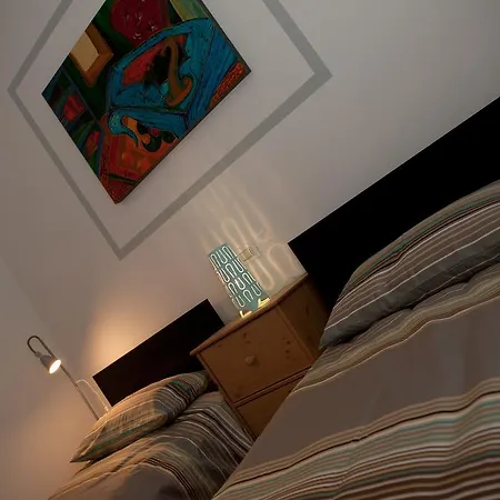Casa Corinna 게스트하우스 3*